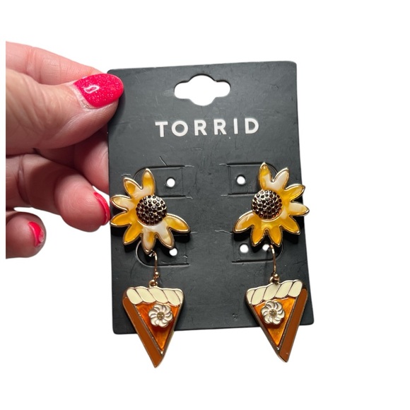 Torrid Sunflower and Pumpkin Pie Stud Earrings - Picture 4 of 6